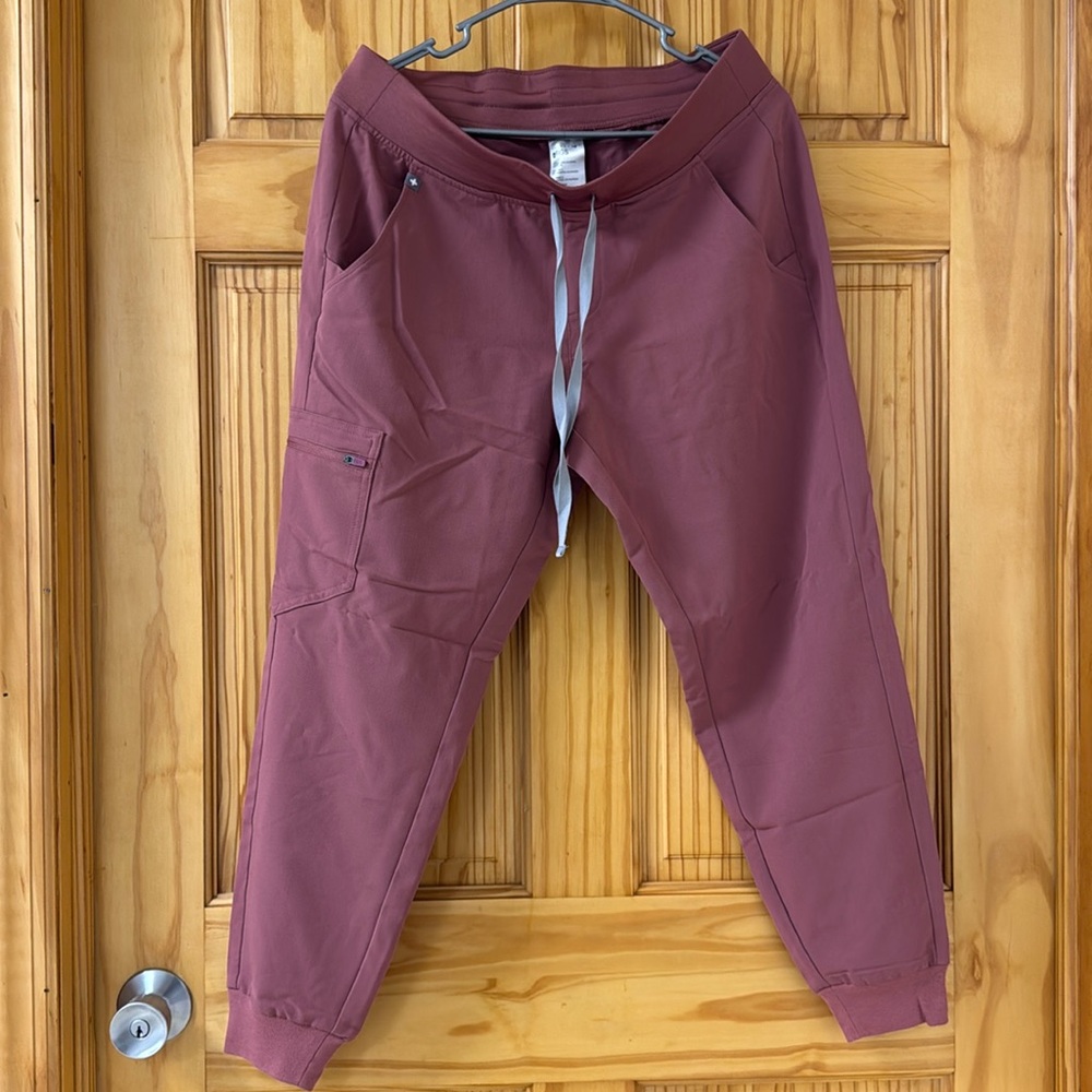 FIGS High Waisted Zamora Jogger Scrub Pants